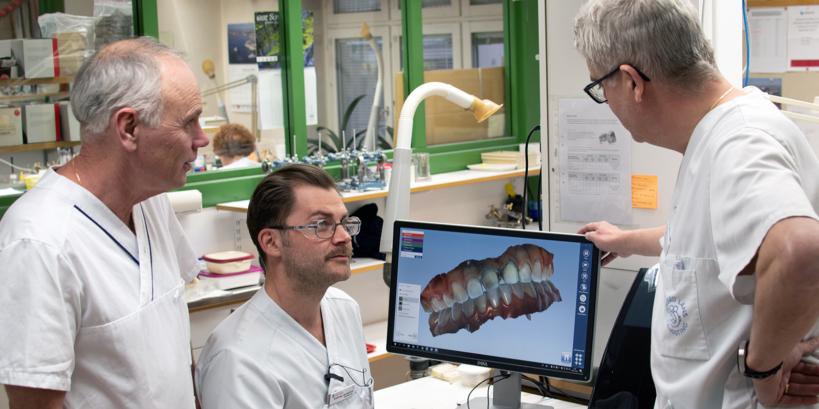 Det tandtekniska laboratoriet på Centrum för Specialisttandvård i Örebro använder Planmeca PlanCad